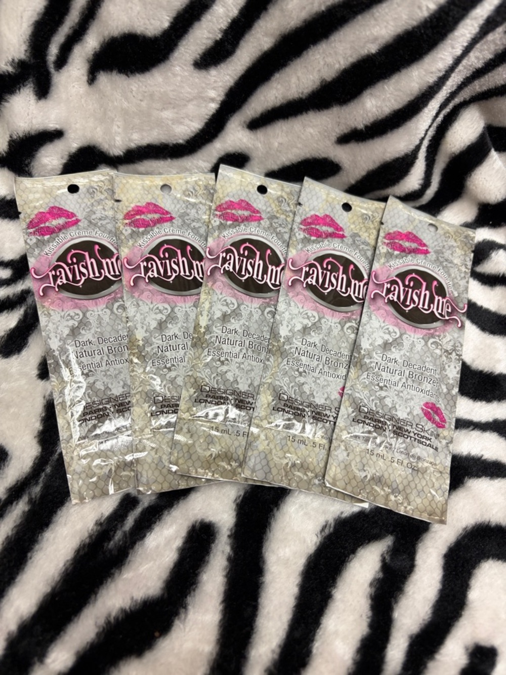Designer Skin Ravish Me Tanning Lotion Packettes DISCONTINUED - Picture 1 of 4